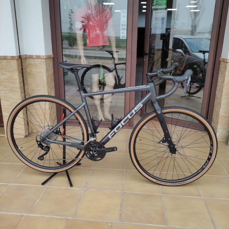 Bicicleta Gravel Focus Atlas 6.7 Gris 2023 ocasión